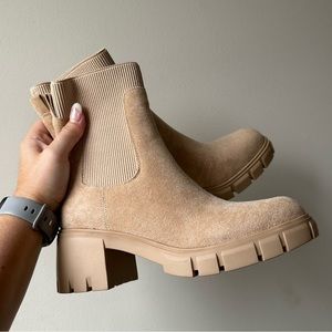 SIZE 6 Tan Suede Boots